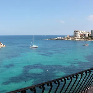 Spinola Bay Top Floor Seafront 3 Bedroom With Panoramic Sea Views - By Getawaysmalta , San Giuliano Malta